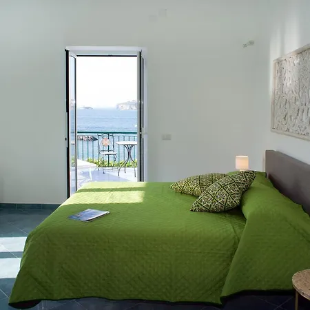 Punta Lingua Relais - 2 Sunset Terrace 住宿加早餐酒店 普罗奇达