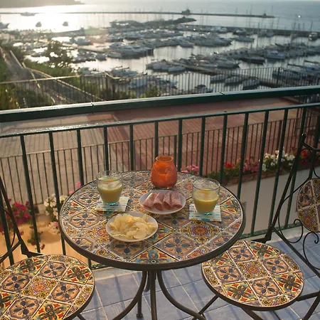 Bed & Breakfast Punta Lingua Relais - 2 Sunset Terrace Procida